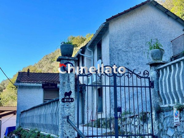 casa indipendente in vendita a Genova in zona Quezzi