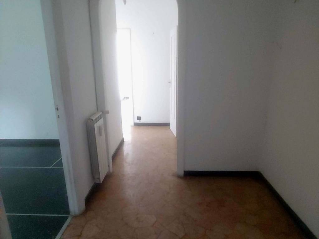 appartamento in vendita a Genova in zona Certosa