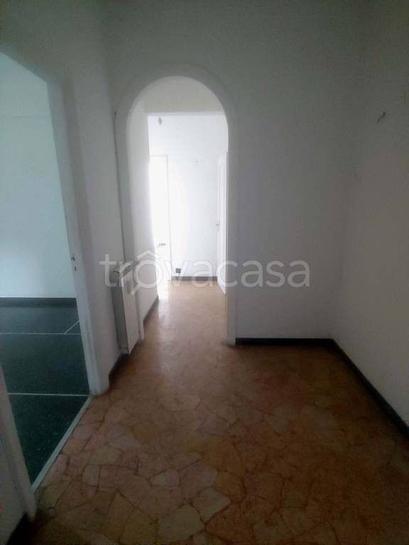 appartamento in vendita a Genova in zona Rivarolo