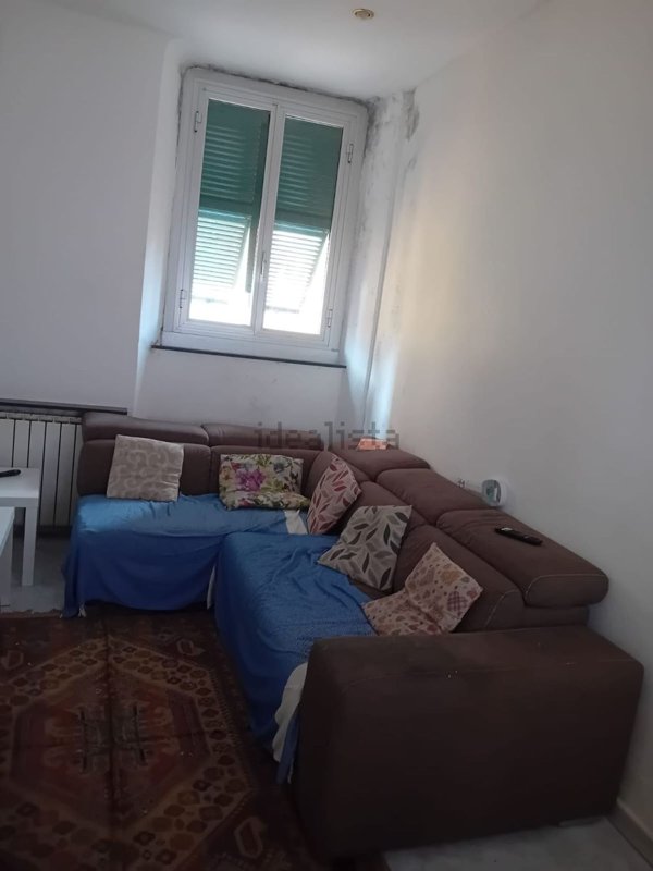 appartamento in vendita a Genova in zona Rivarolo