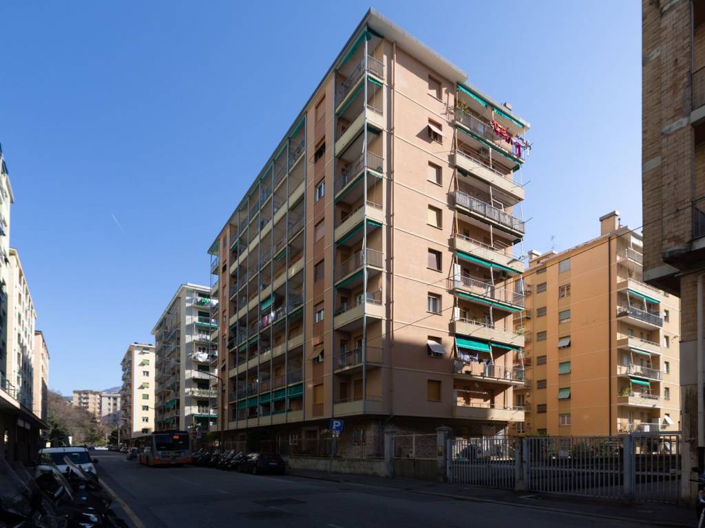 appartamento in vendita a Genova in zona Marassi