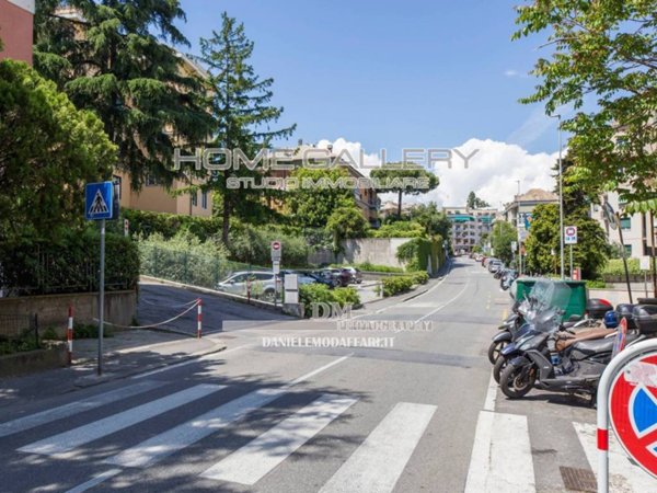 negozio in vendita a Genova in zona Albaro