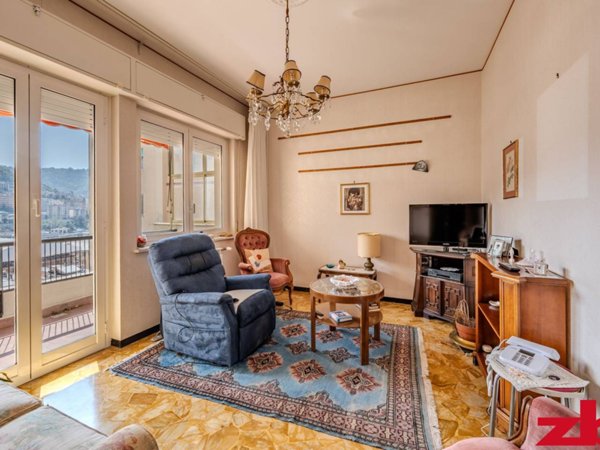 appartamento in vendita a Genova in zona Molassana