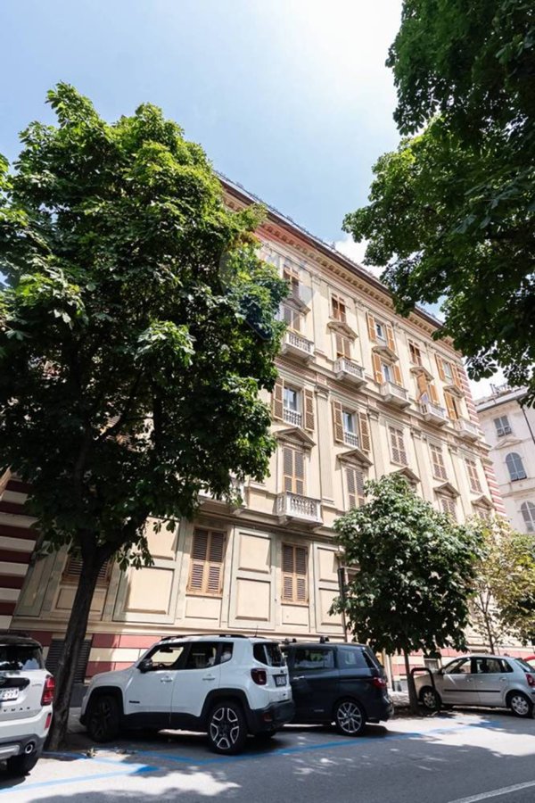 negozio in vendita a Genova in zona Castelletto