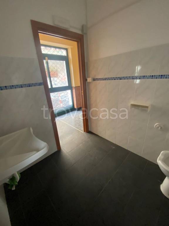 negozio in vendita a Genova in zona San Fruttuoso