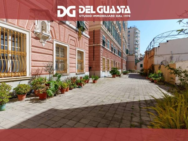 appartamento in vendita a Genova in zona Lagaccio / Granarolo