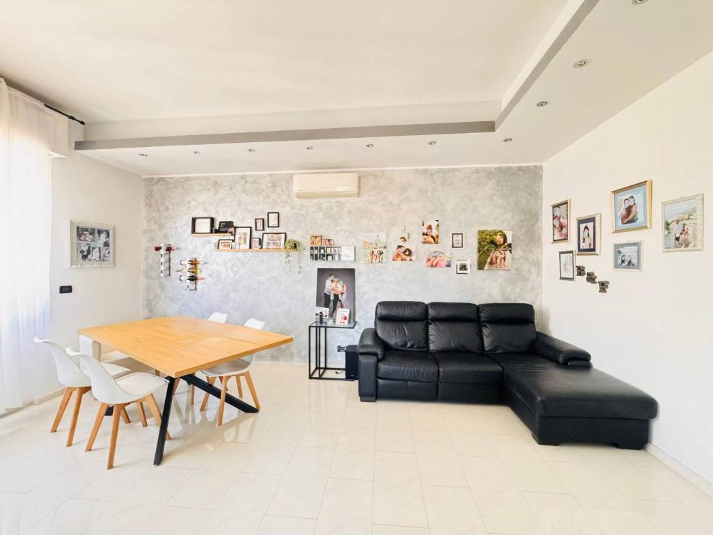 appartamento in vendita a Genova in zona Bolzaneto