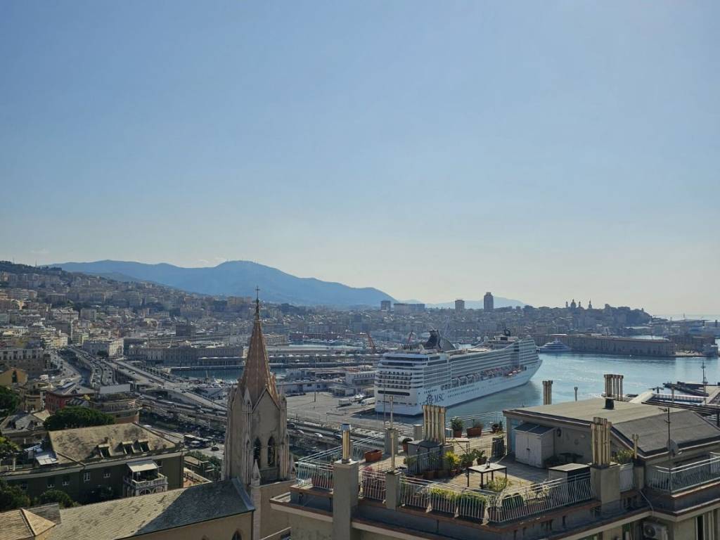 appartamento in vendita a Genova in zona DiNegro