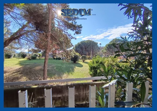 appartamento in vendita a Genova in zona Pegli