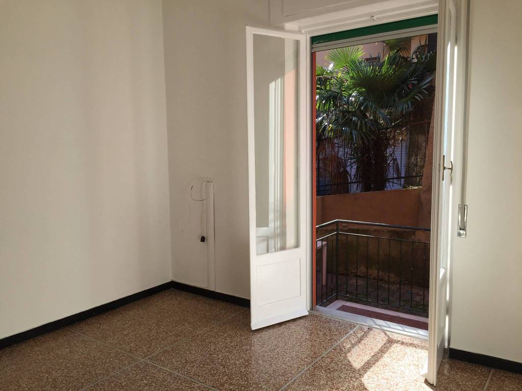 appartamento in vendita a Genova in zona Molassana