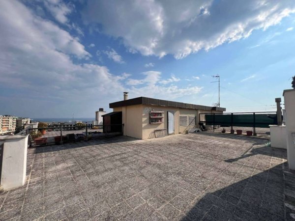 appartamento in vendita a Genova in zona Pegli