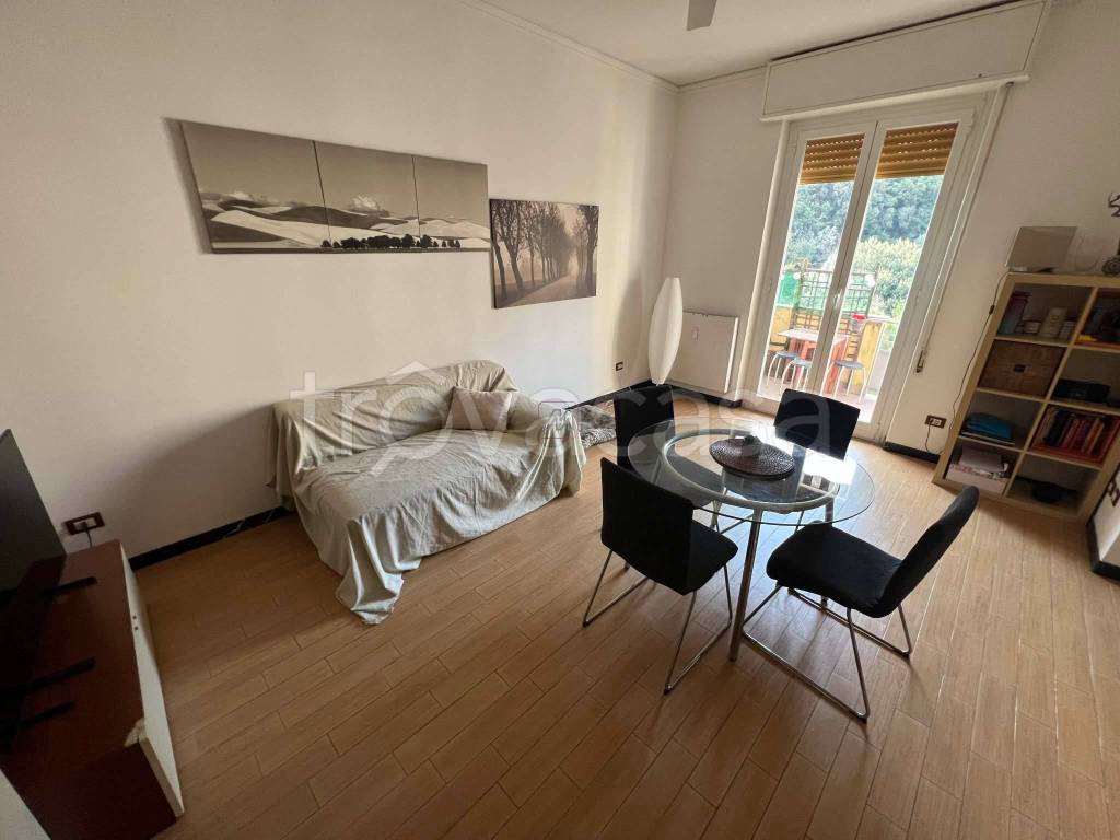 appartamento in vendita a Genova in zona Pegli