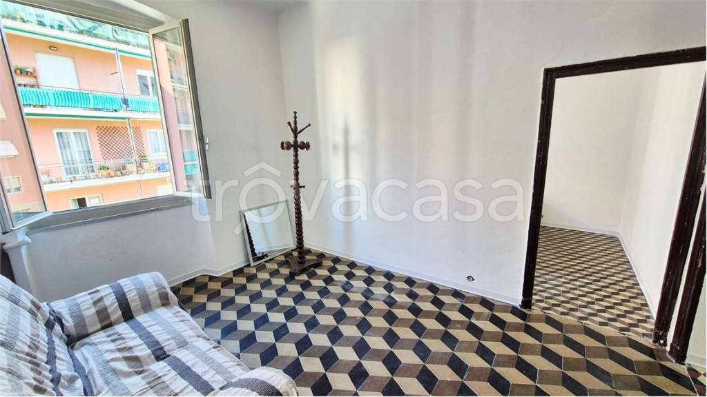 appartamento in vendita a Genova in zona Sturla