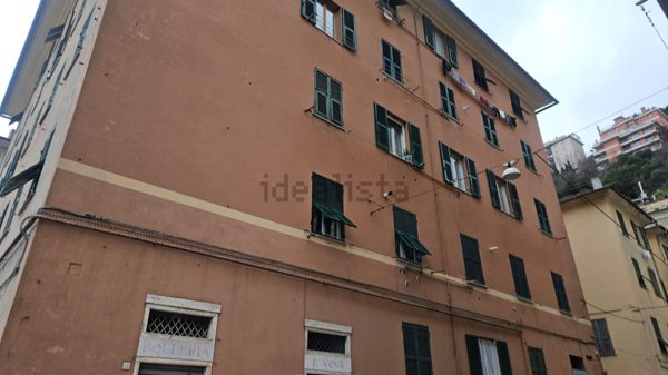 appartamento in vendita a Genova in zona Staglieno