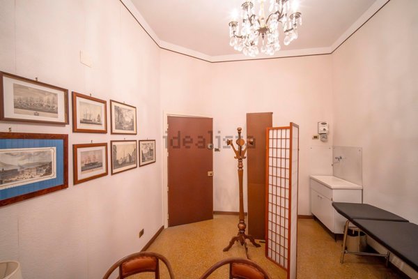 ufficio in vendita a Genova in zona Portoria / Piccapietra