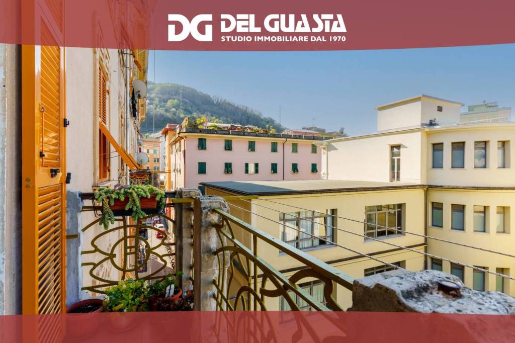 appartamento in vendita a Genova in zona Certosa