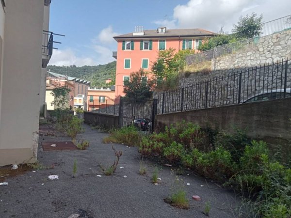 ufficio in vendita a Genova in zona Molassana