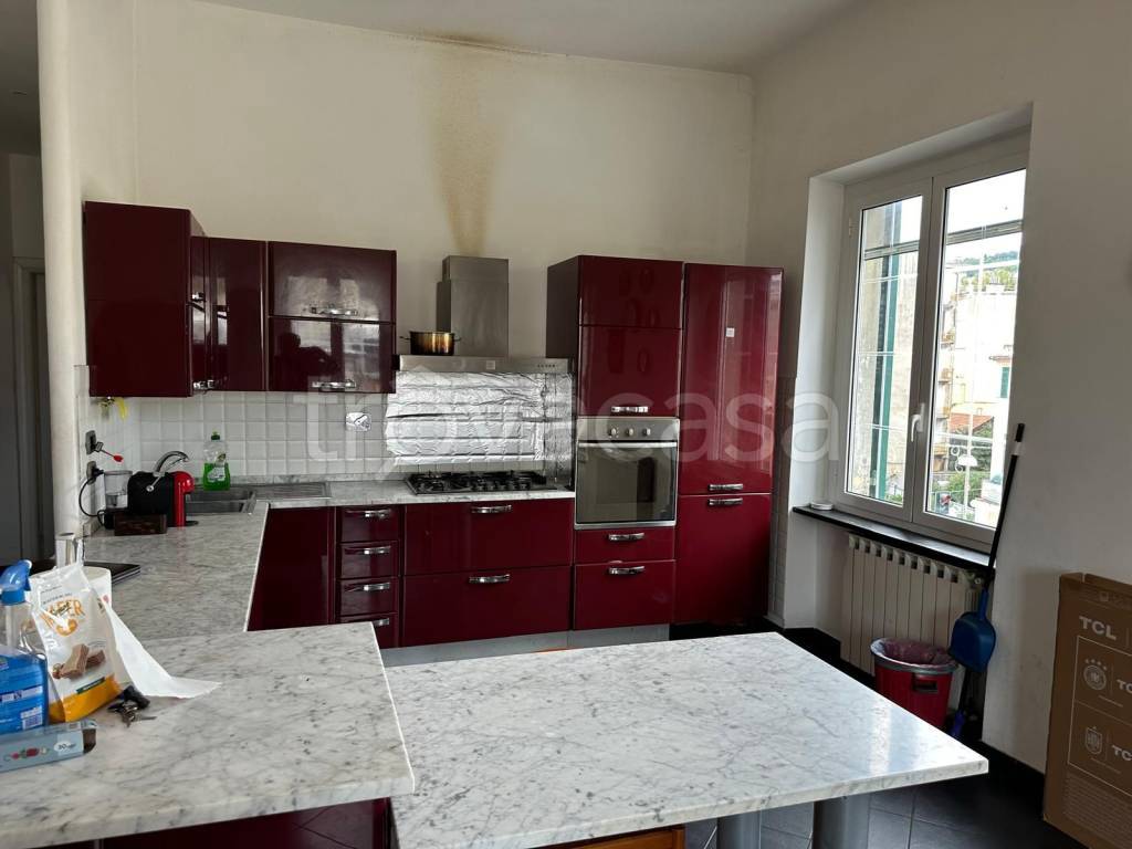 appartamento in vendita a Genova in zona Sestri Ponente