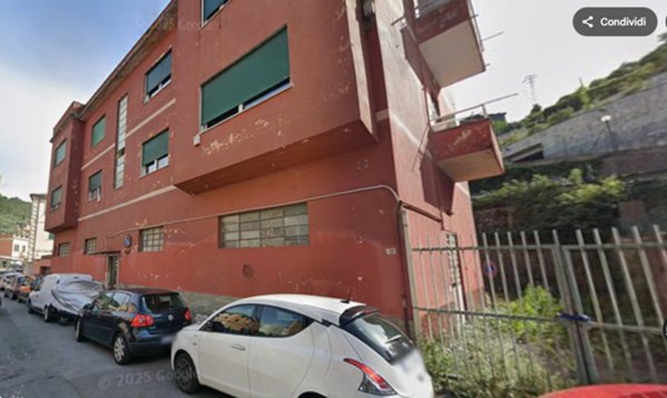 appartamento in vendita a Genova in zona Molassana