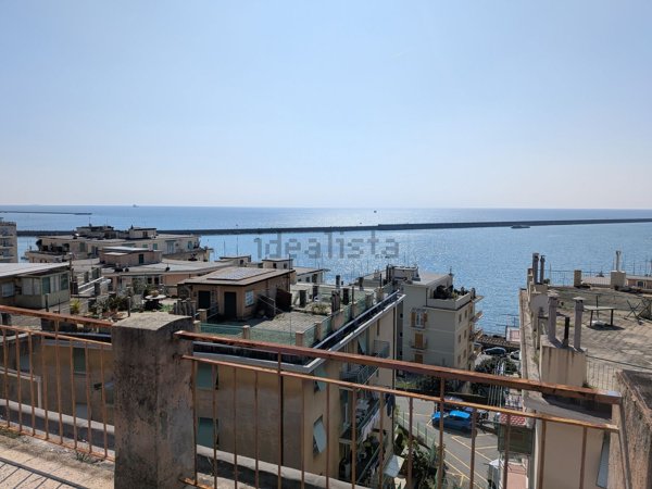 appartamento in vendita a Genova in zona Pegli