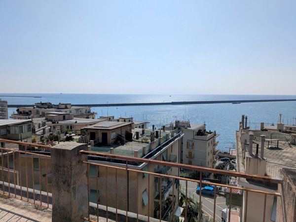 appartamento in vendita a Genova in zona Pegli
