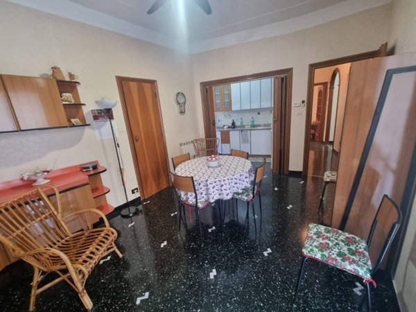 appartamento in vendita a Genova in zona Sestri Ponente