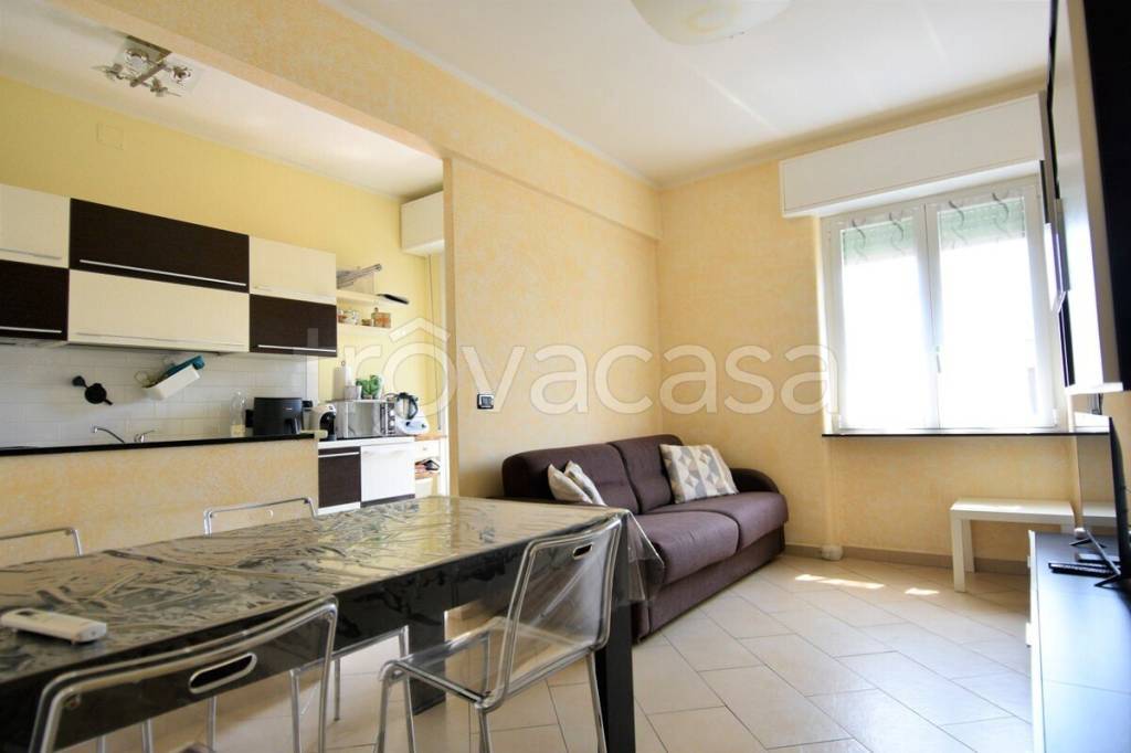 appartamento in vendita a Genova in zona Foce