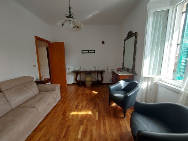 appartamento in vendita a Genova in zona Sampierdarena