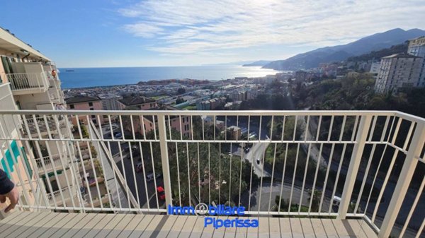 appartamento in vendita a Genova in zona Palmaro / Pra'