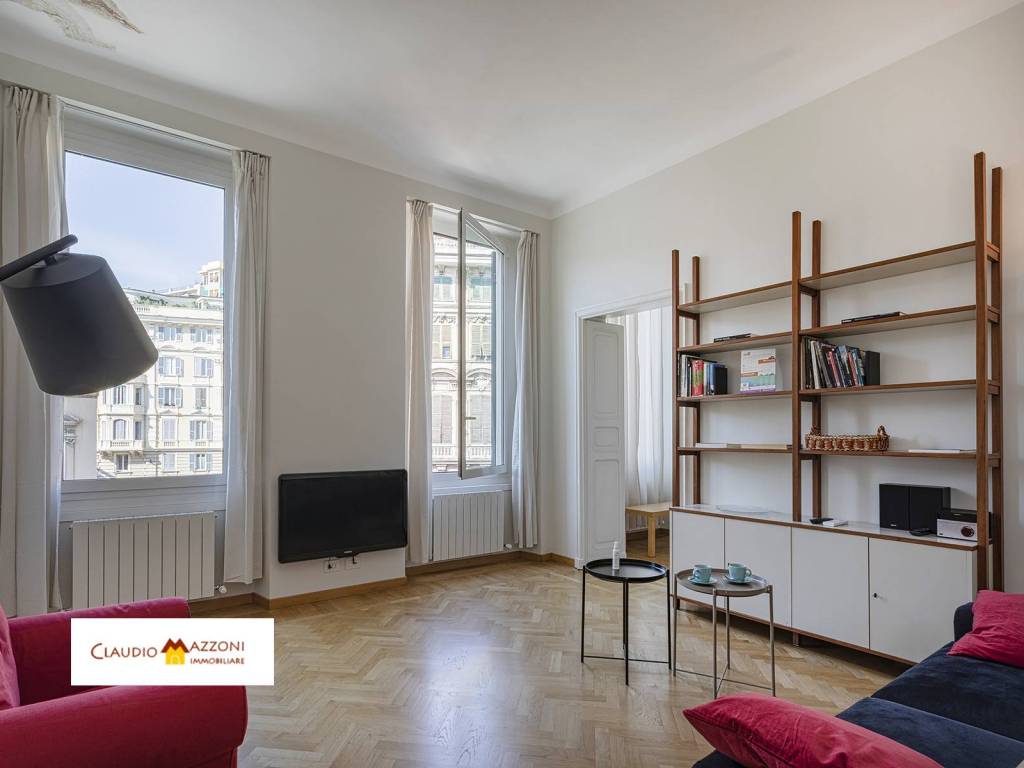 appartamento in vendita a Genova in zona Sottoripa / Maddalena / Molo