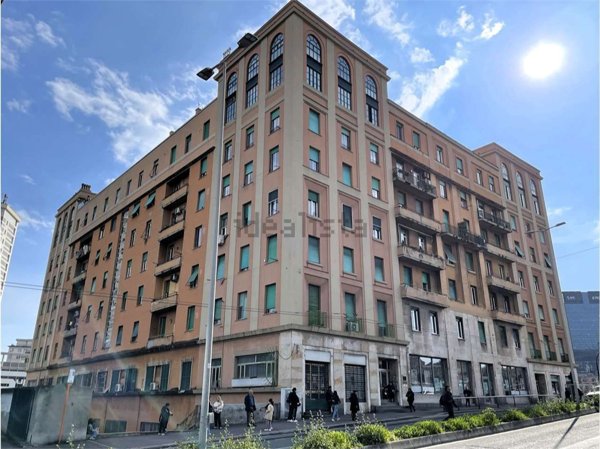 appartamento in vendita a Genova in zona Sampierdarena