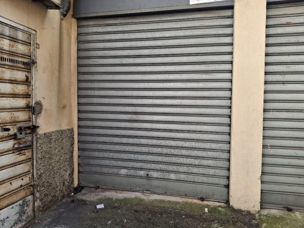 locale di sgombero in vendita a Genova in zona Sampierdarena
