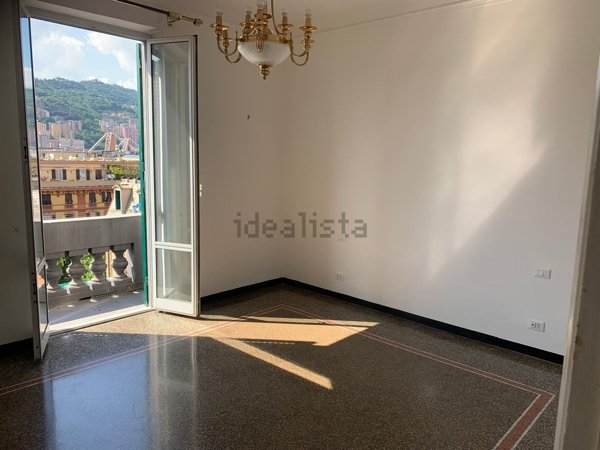 appartamento in vendita a Genova in zona Marassi