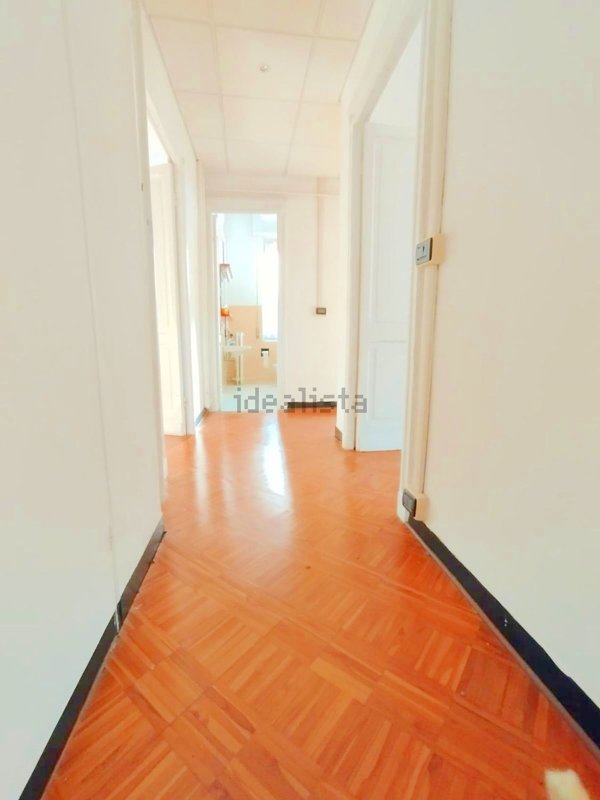 appartamento in vendita a Genova in zona Foce