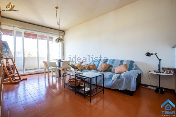 appartamento in vendita a Genova in zona Rivarolo