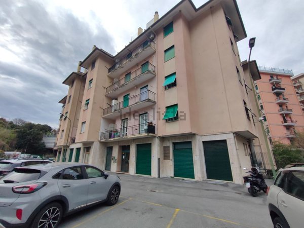appartamento in vendita a Genova in zona Palmaro / Pra'