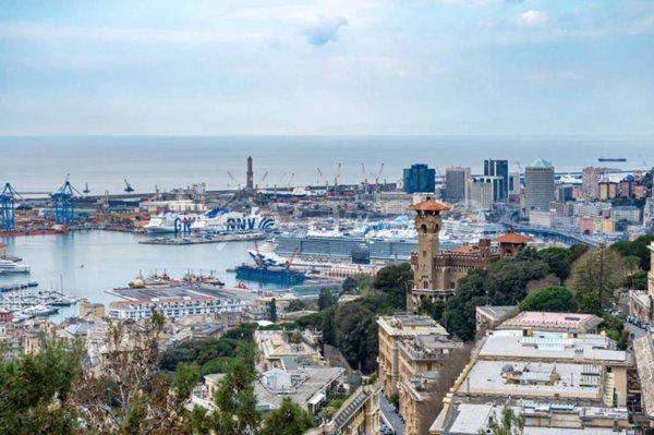 appartamento in vendita a Genova in zona Castelletto