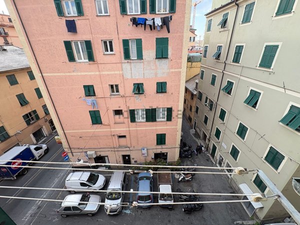 appartamento in vendita a Genova in zona Marassi