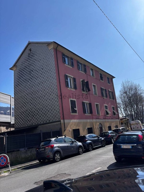 appartamento in vendita a Genova in zona Staglieno