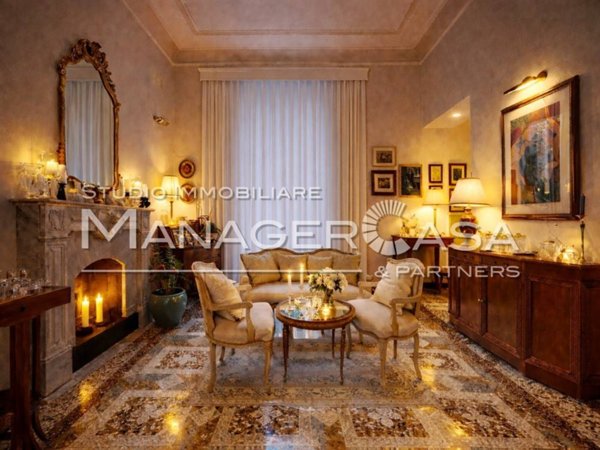 appartamento in vendita a Genova in zona Carignano