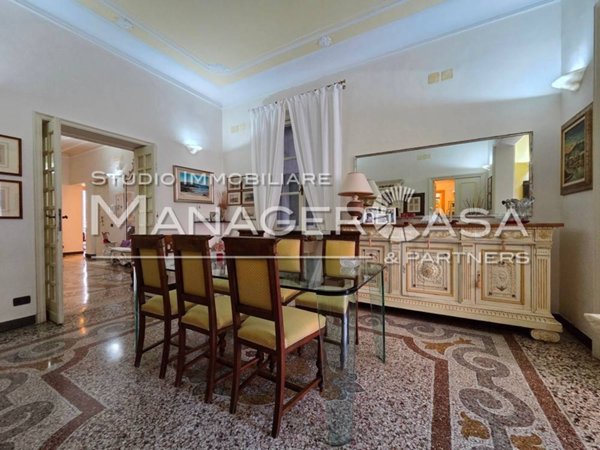 appartamento in vendita a Genova in zona Carignano