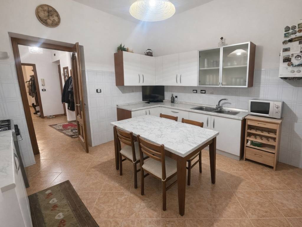 appartamento in vendita a Genova in zona Sestri Ponente