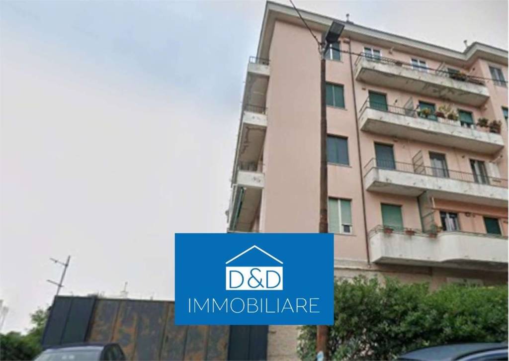 appartamento in vendita a Genova in zona Sturla