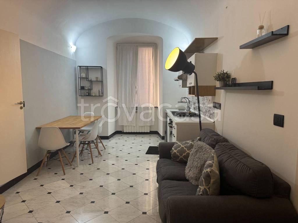 appartamento in vendita a Genova in zona Carignano