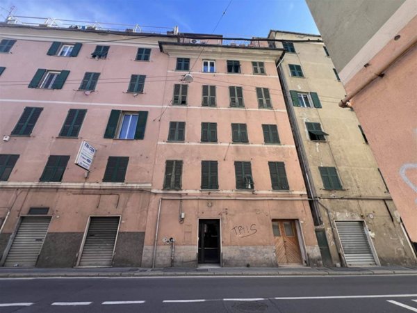 appartamento in vendita a Genova in zona Rivarolo