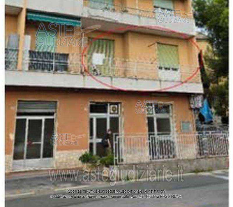 appartamento in vendita a Genova in zona Sestri Ponente