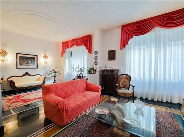 appartamento in vendita a Genova in zona Foce