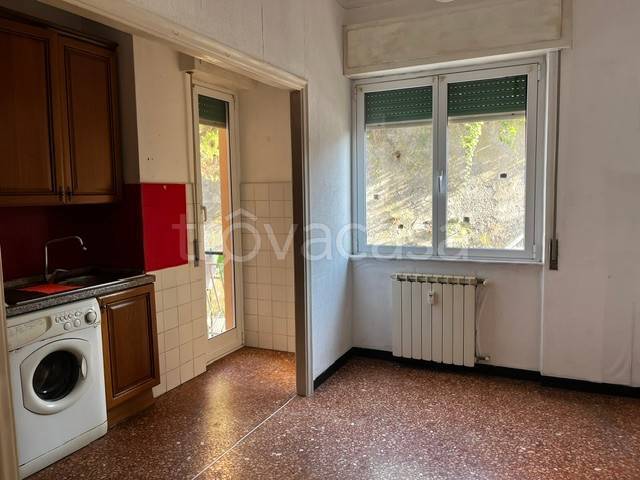 appartamento in vendita a Genova in zona Certosa