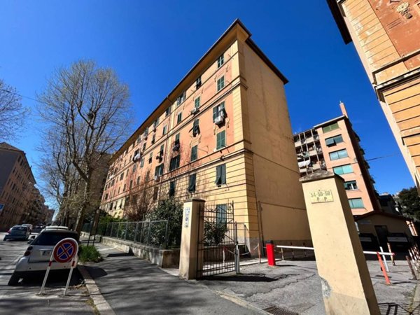 appartamento in vendita a Genova in zona Sampierdarena