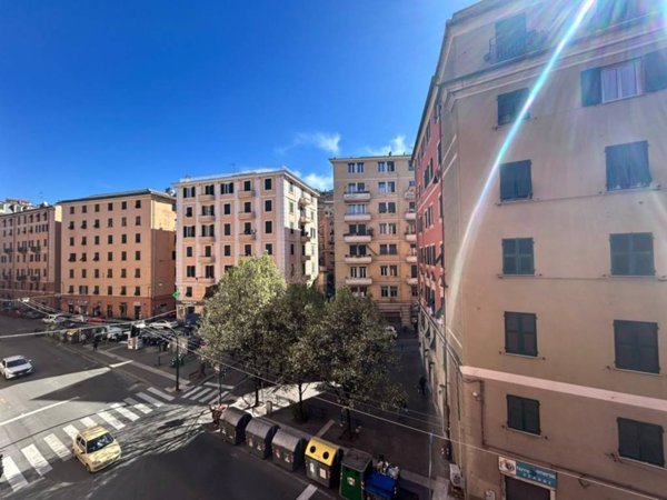 appartamento in vendita a Genova in zona Sampierdarena